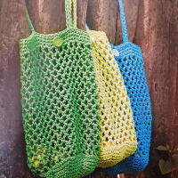 Háčkovaná síťovaná retro taška