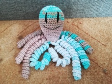 Háčkovaný set pro miminka - chobotnice, kousátko