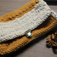 Handmade crochet kabelka