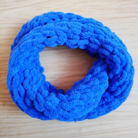 Měkký pletený nákrčník puffy - královská modrá