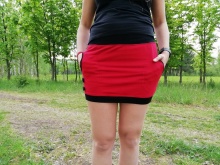 Šitá sukně s kapsami-tmavá červená