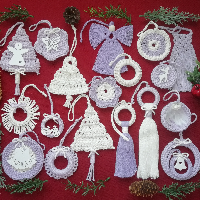 Macramé a háčkované vánoční ozdoby - fialové