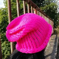Pletená čepice 2v1 (neonově růžová)
