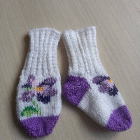 Dětské pletené ponožky s vyšíváním